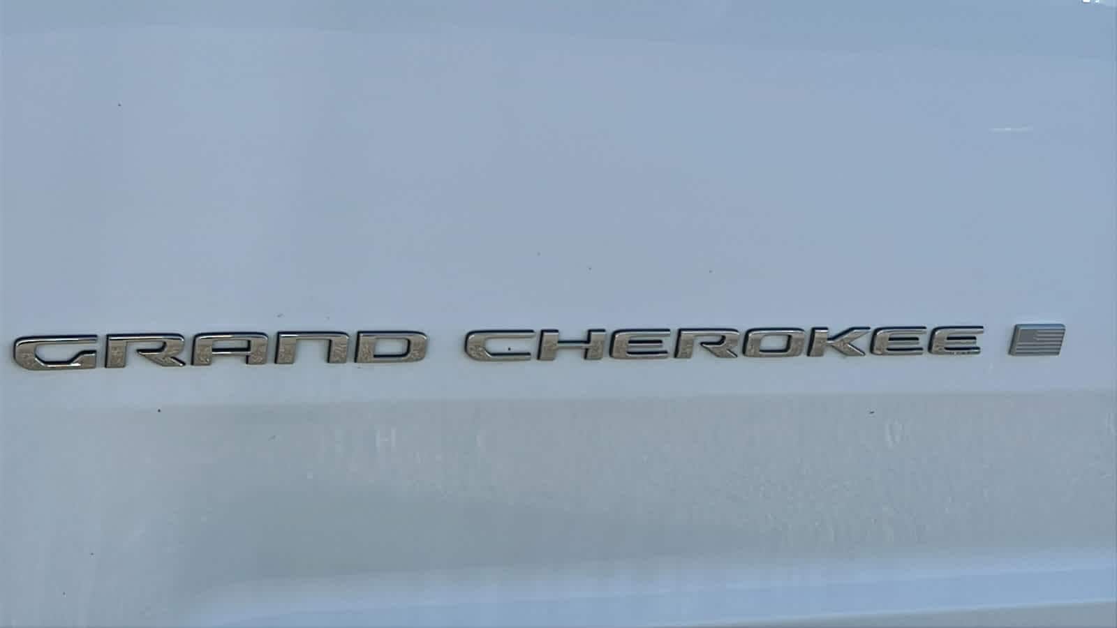 Thumbnail: 2013 Jeep Grand Cherokee - 28