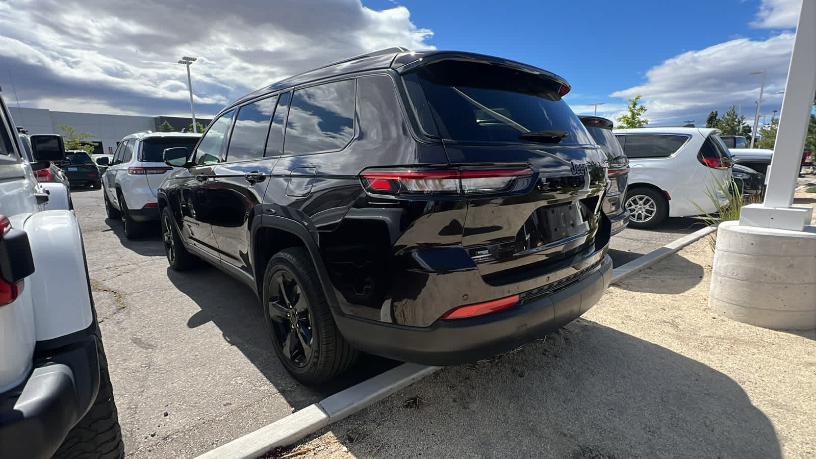 Thumbnail: 2022 Jeep Grand Cherokee L - 5