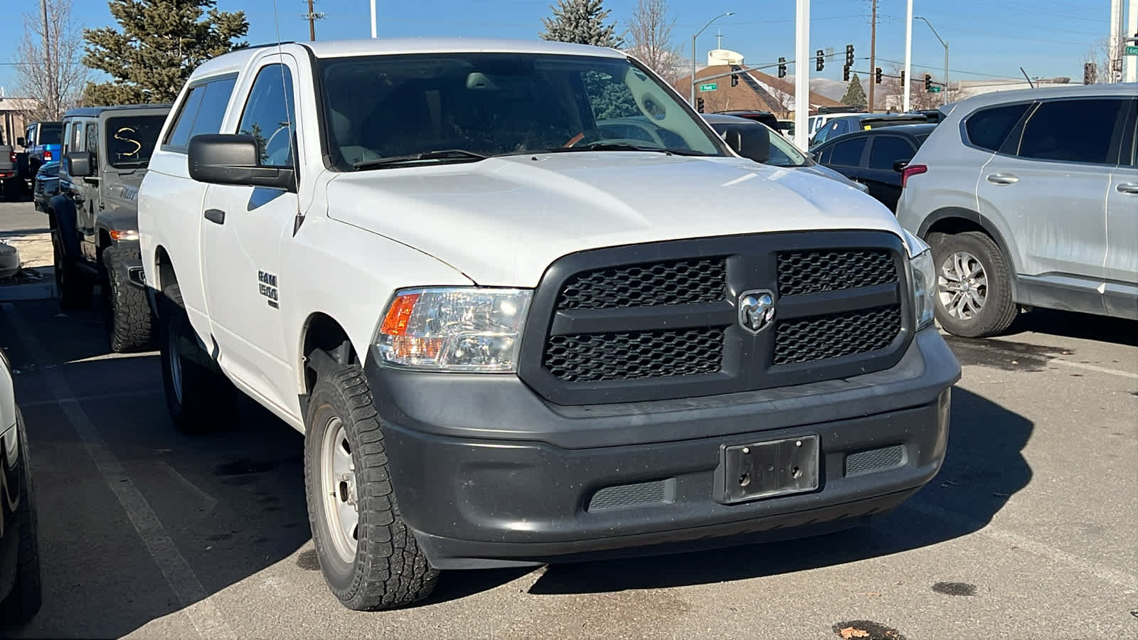 Thumbnail: 2019 RAM 1500 Classic - 3