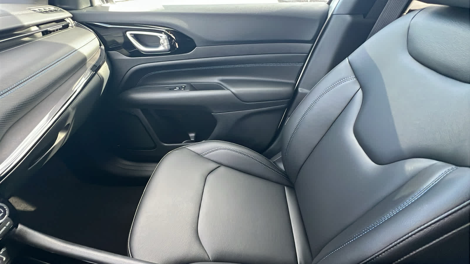 Thumbnail: 2026 Jeep Compass - 12