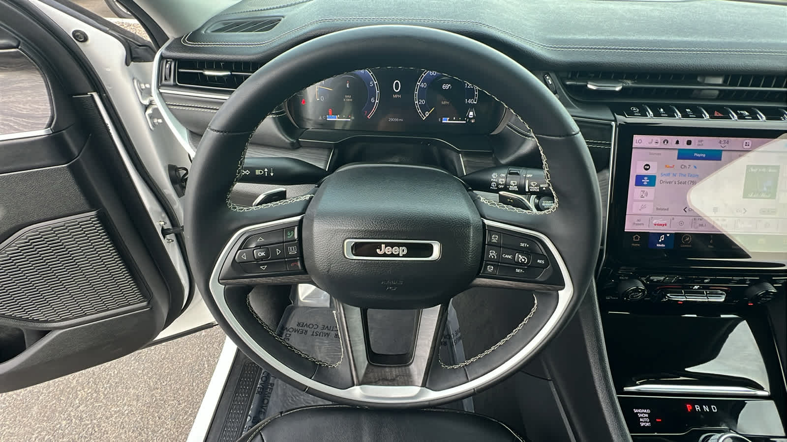 Thumbnail: 2023 Jeep Grand Cherokee - 18