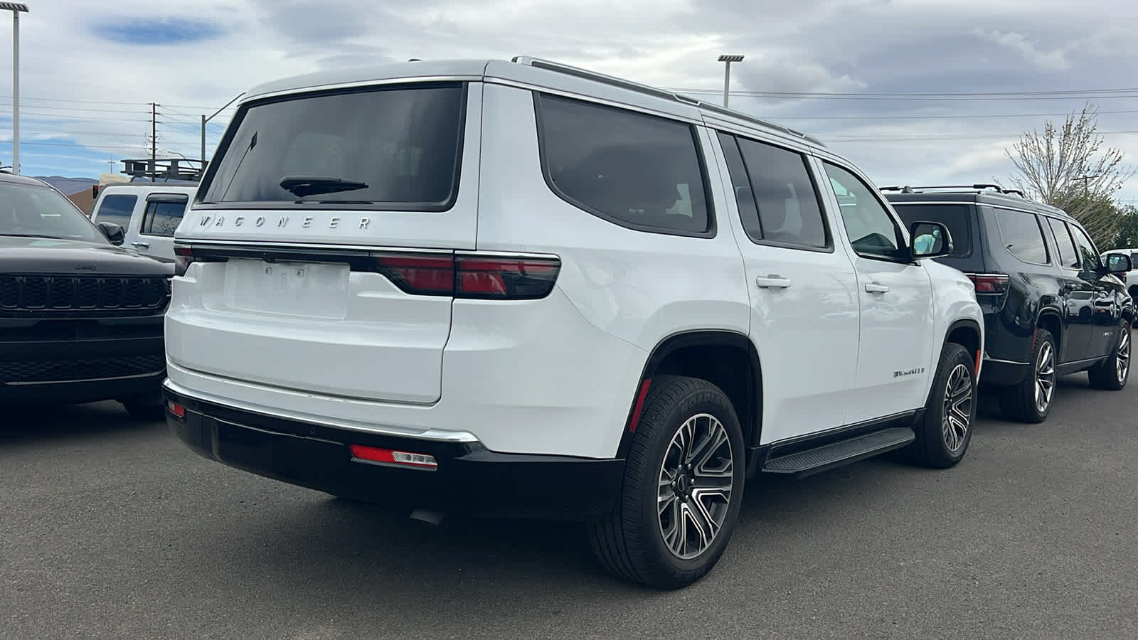 Thumbnail: 2025 Jeep Wagoneer - 6