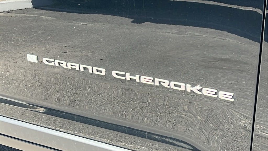 Used 2025 Jeep Grand Cherokee Laredo X SUV