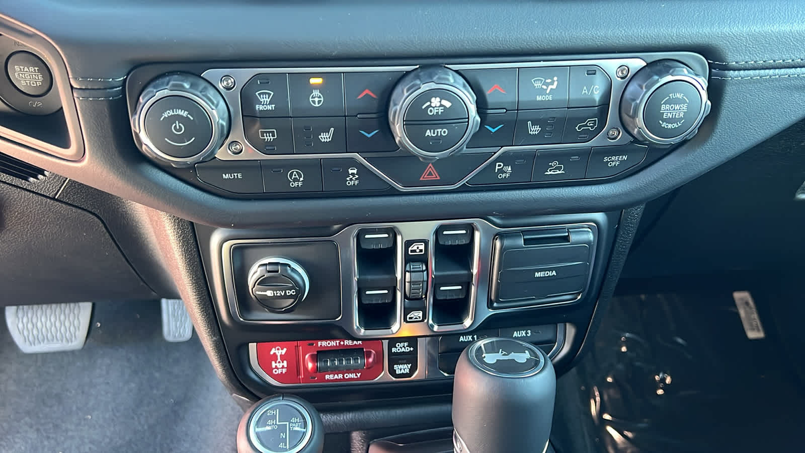 Thumbnail: 2026 Jeep Wrangler - 14