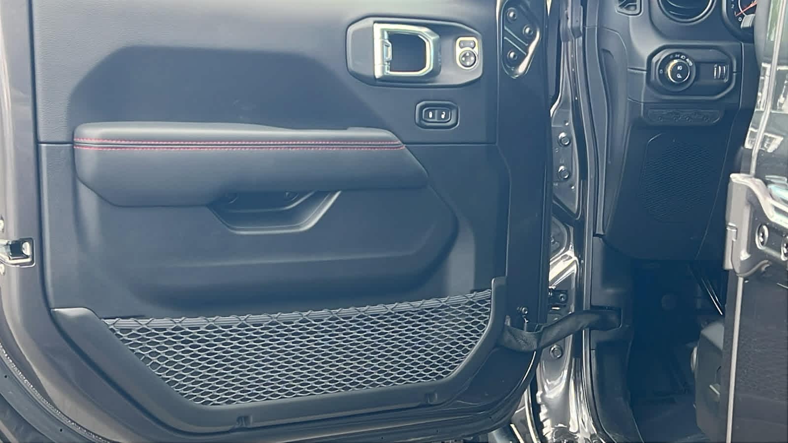 Thumbnail: 2026 Jeep Gladiator - 23