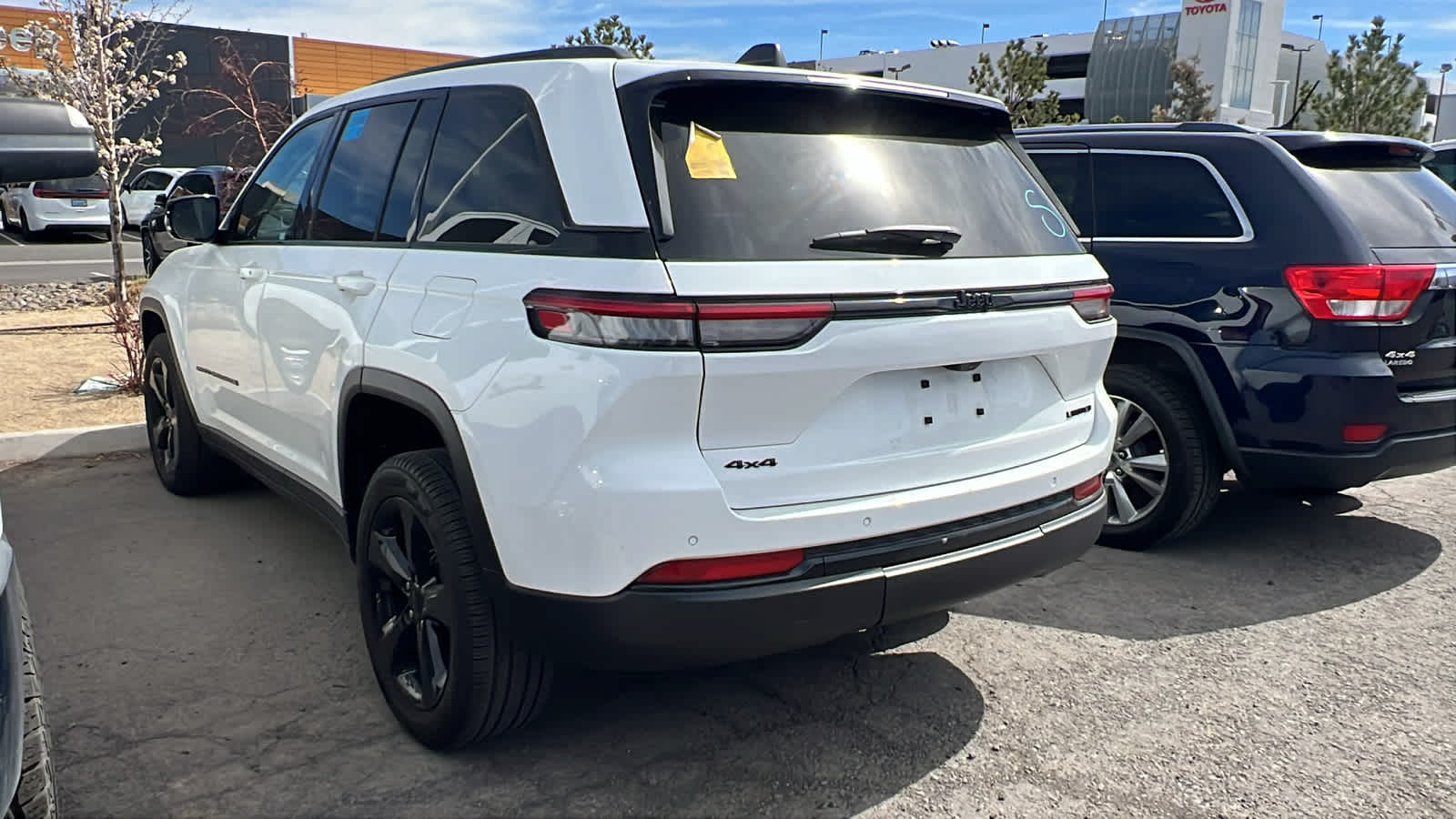 Thumbnail: 2023 Jeep Grand Cherokee - 7