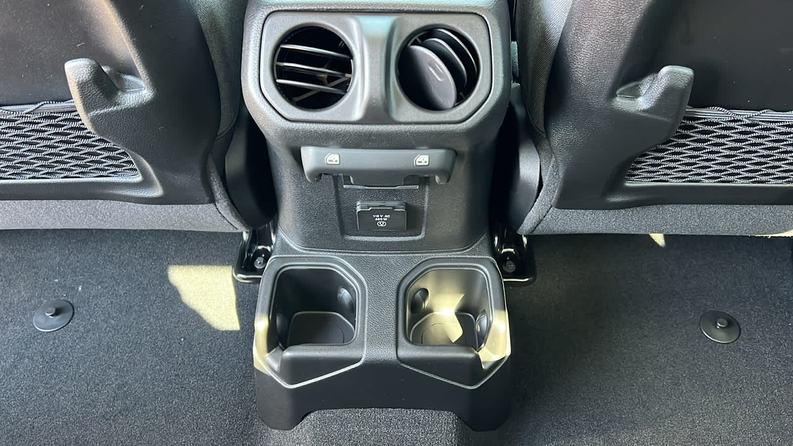 Thumbnail: 2026 Jeep Gladiator - 25