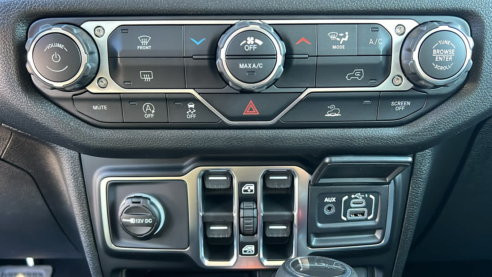 Thumbnail: 2026 Jeep Gladiator - 14