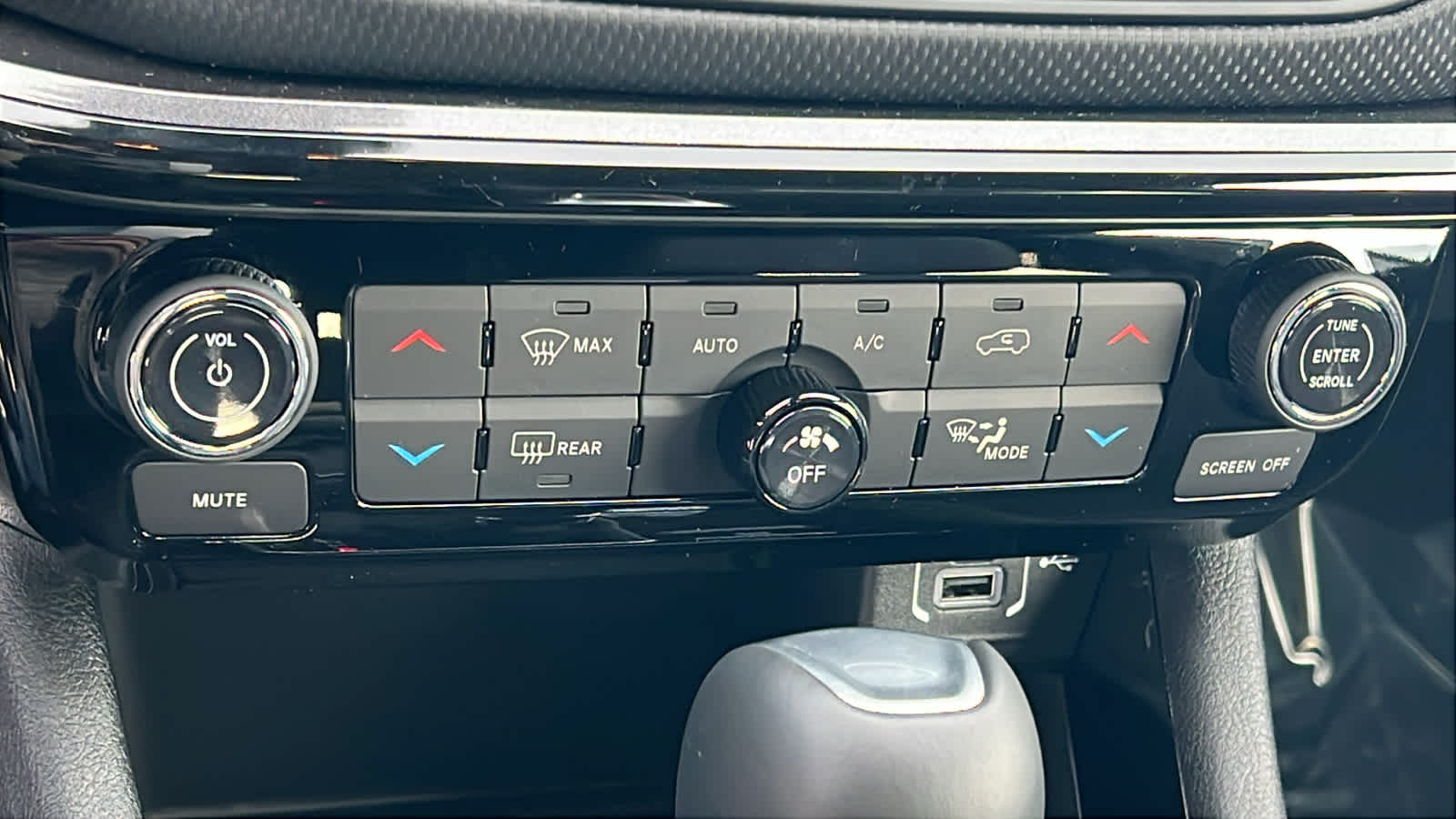 Thumbnail: 2026 Jeep Compass - 14