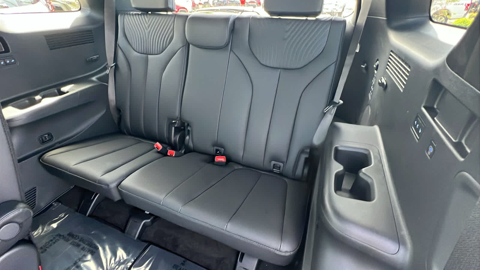 Thumbnail: 2025 Hyundai Palisade - 32