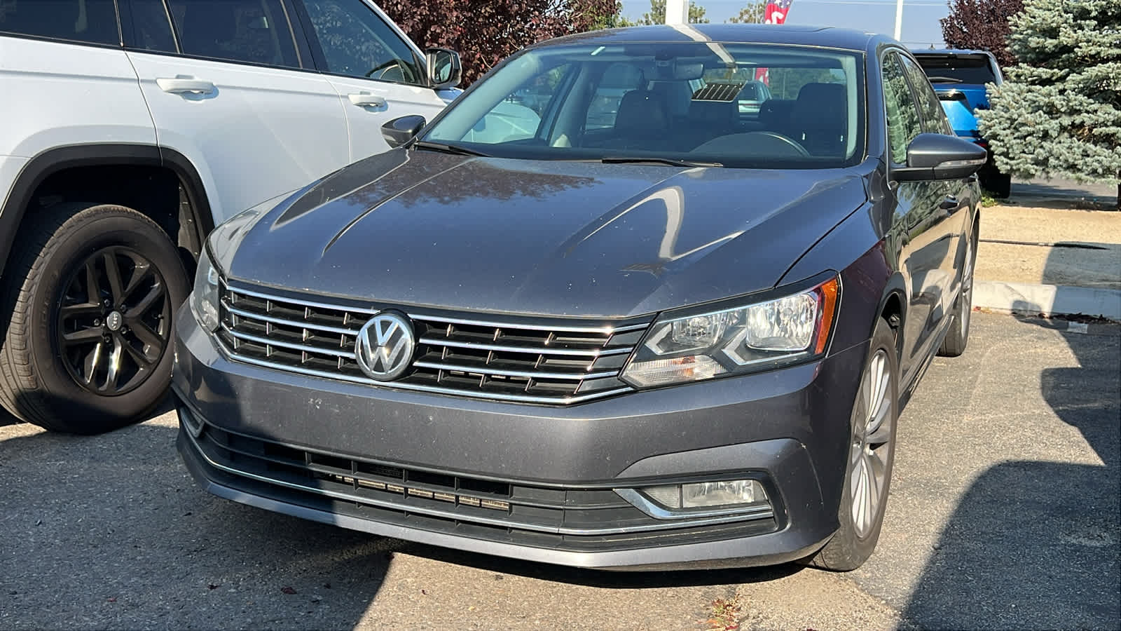 Thumbnail: 2016 Volkswagen Passat - 1