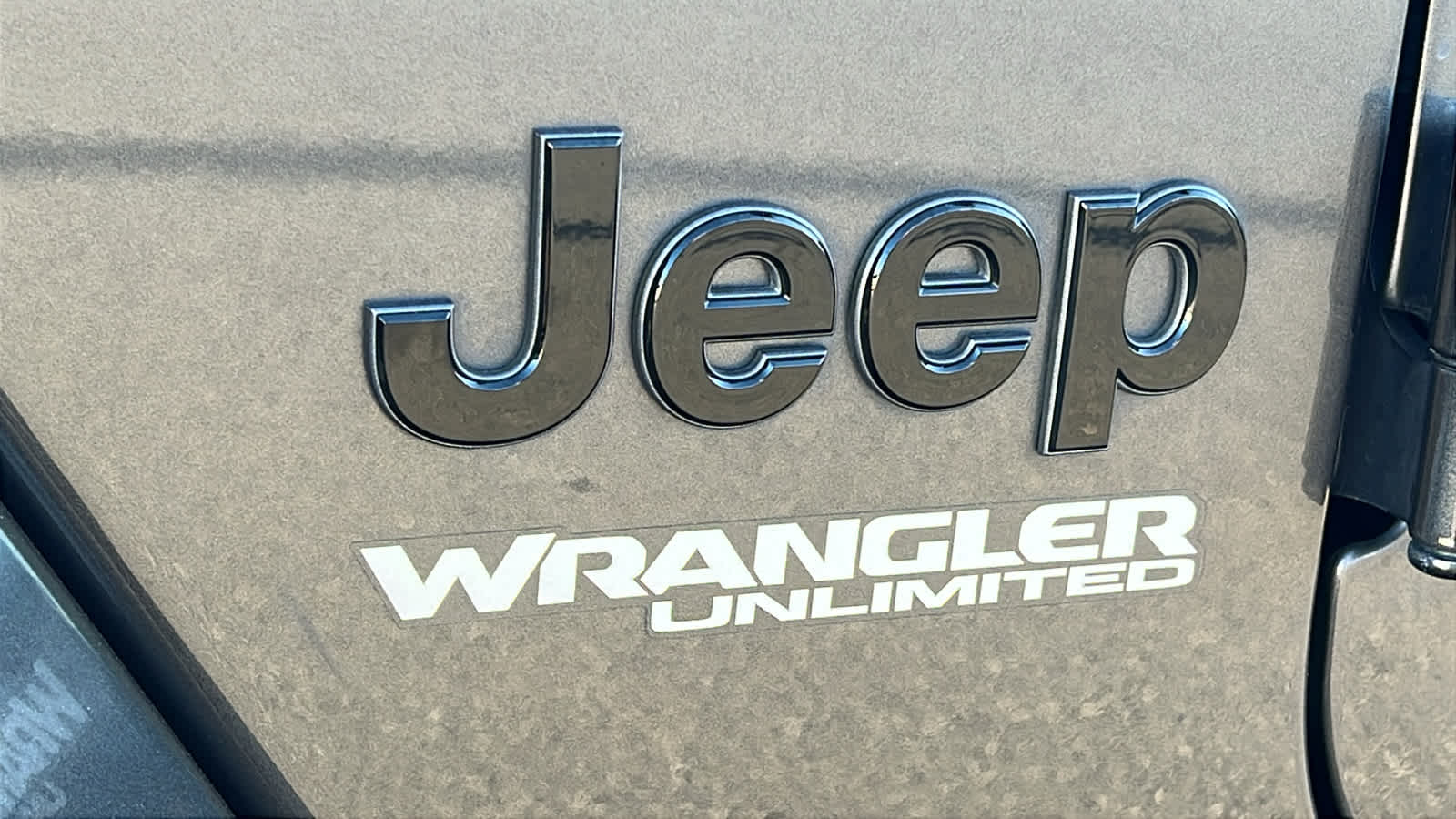 Thumbnail: 2021 Jeep Wrangler - 28