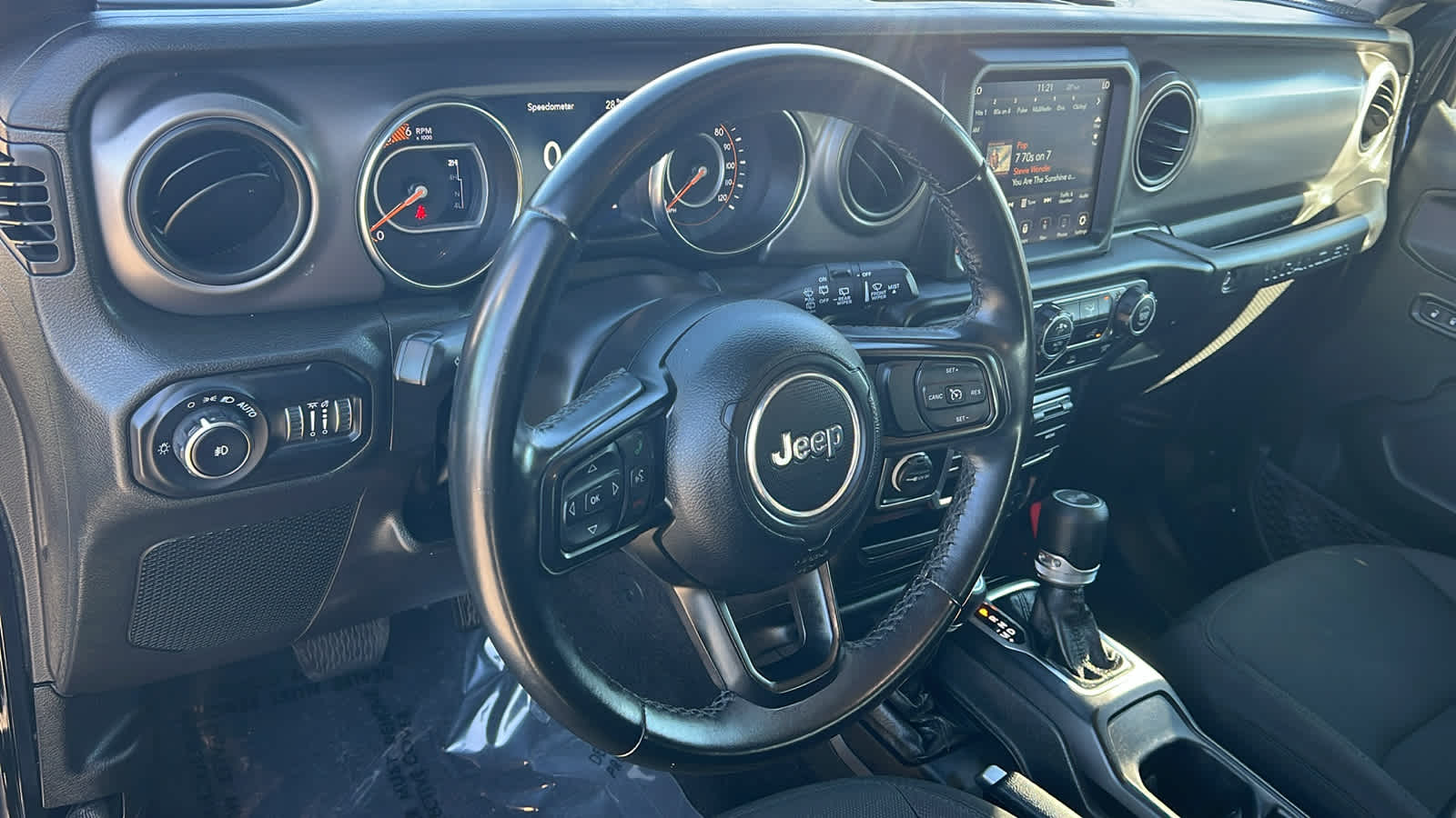 Thumbnail: 2022 Jeep Wrangler - 9