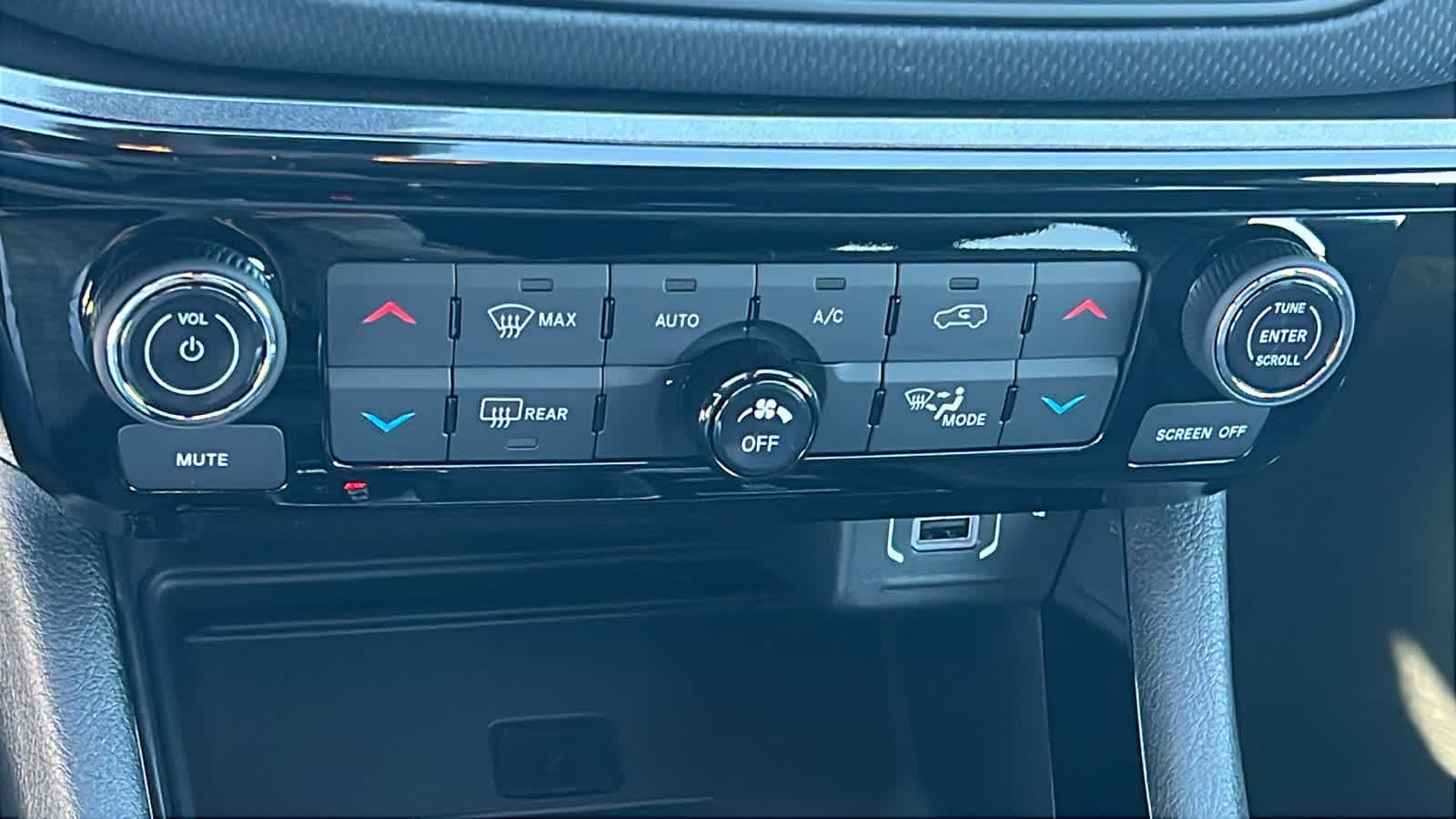 Thumbnail: 2026 Jeep Compass - 14