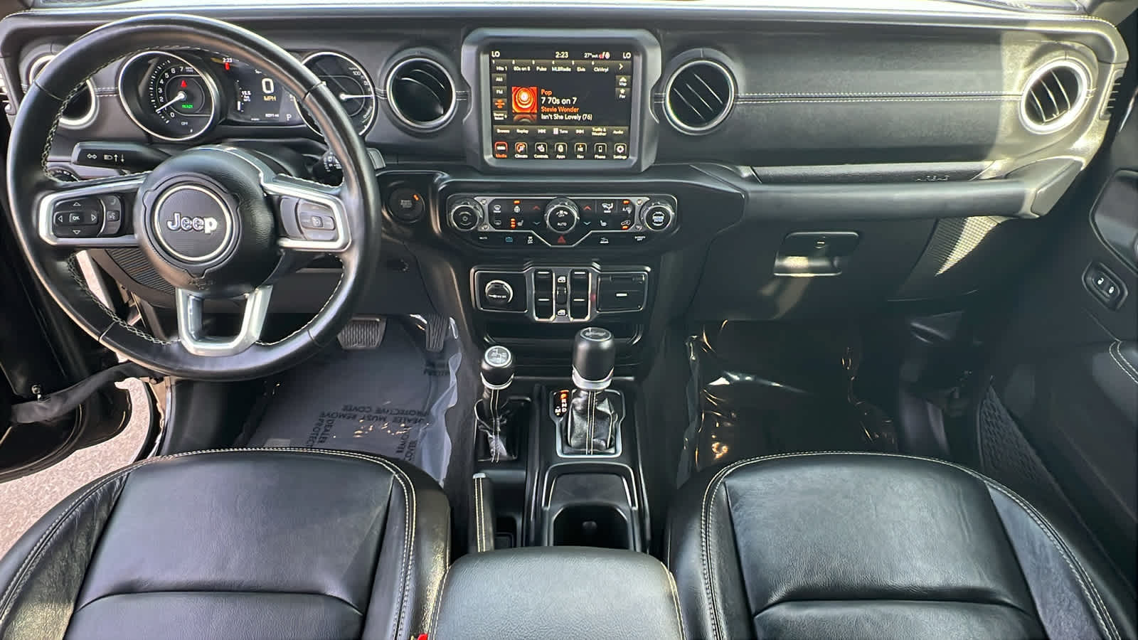 Thumbnail: 2023 Jeep Wrangler - 26