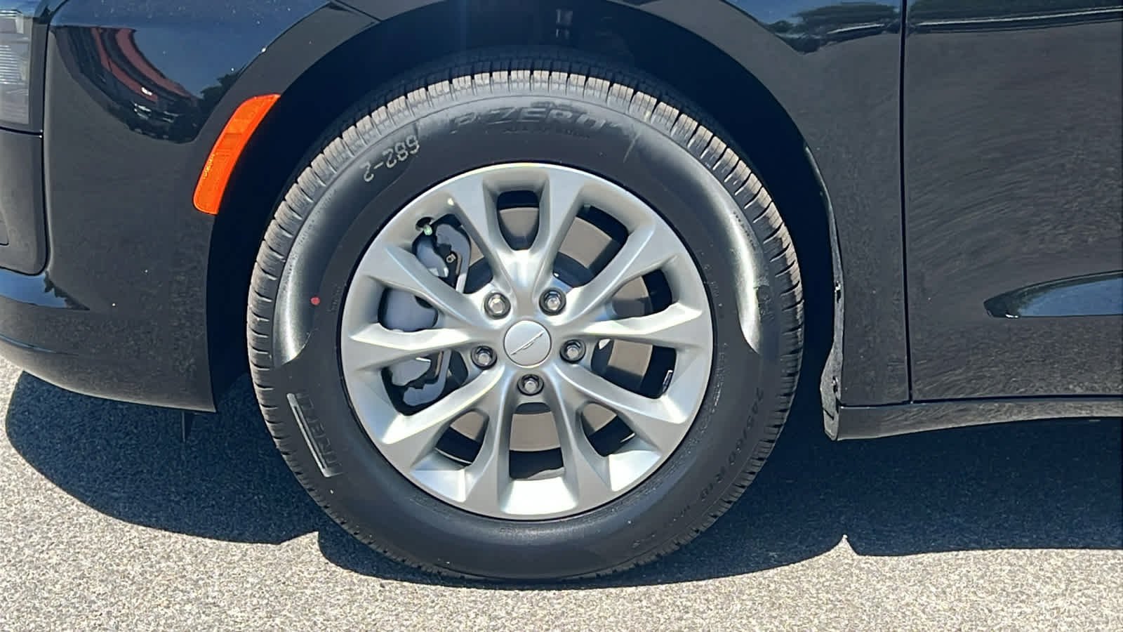 Thumbnail: 2027 Chrysler Pacifica - 9