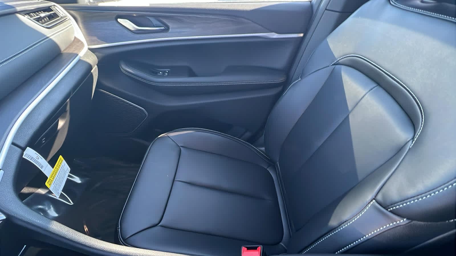 Thumbnail: 2026 Jeep Grand Cherokee - 12