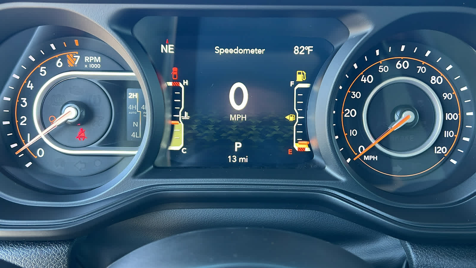 Thumbnail: 2025 Jeep Gladiator - 21