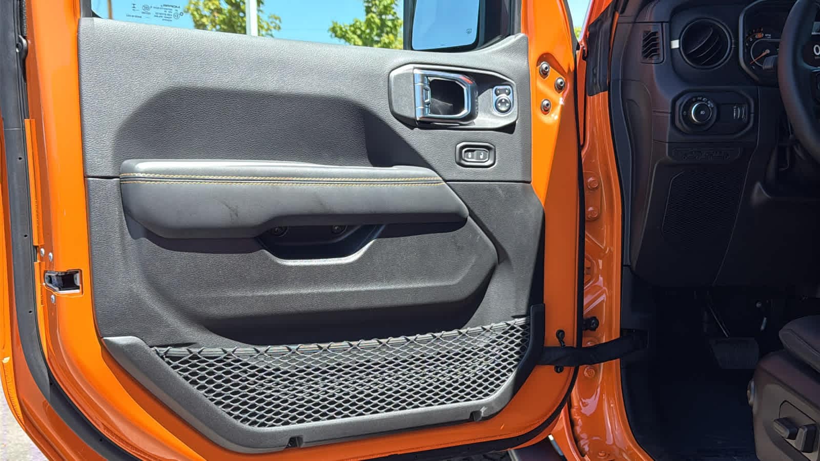 Thumbnail: 2025 Jeep Wrangler - 23