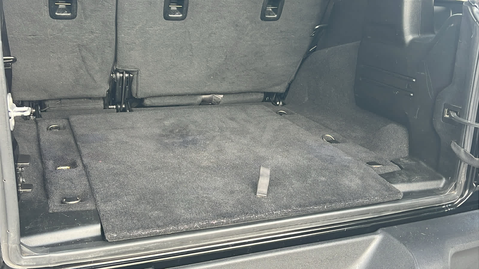 Thumbnail: 2020 Jeep Wrangler - 26