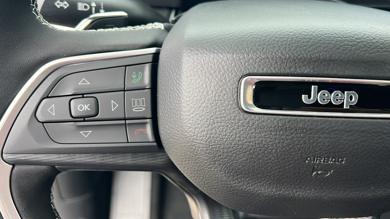 Thumbnail: 2025 Jeep Grand Cherokee - 19