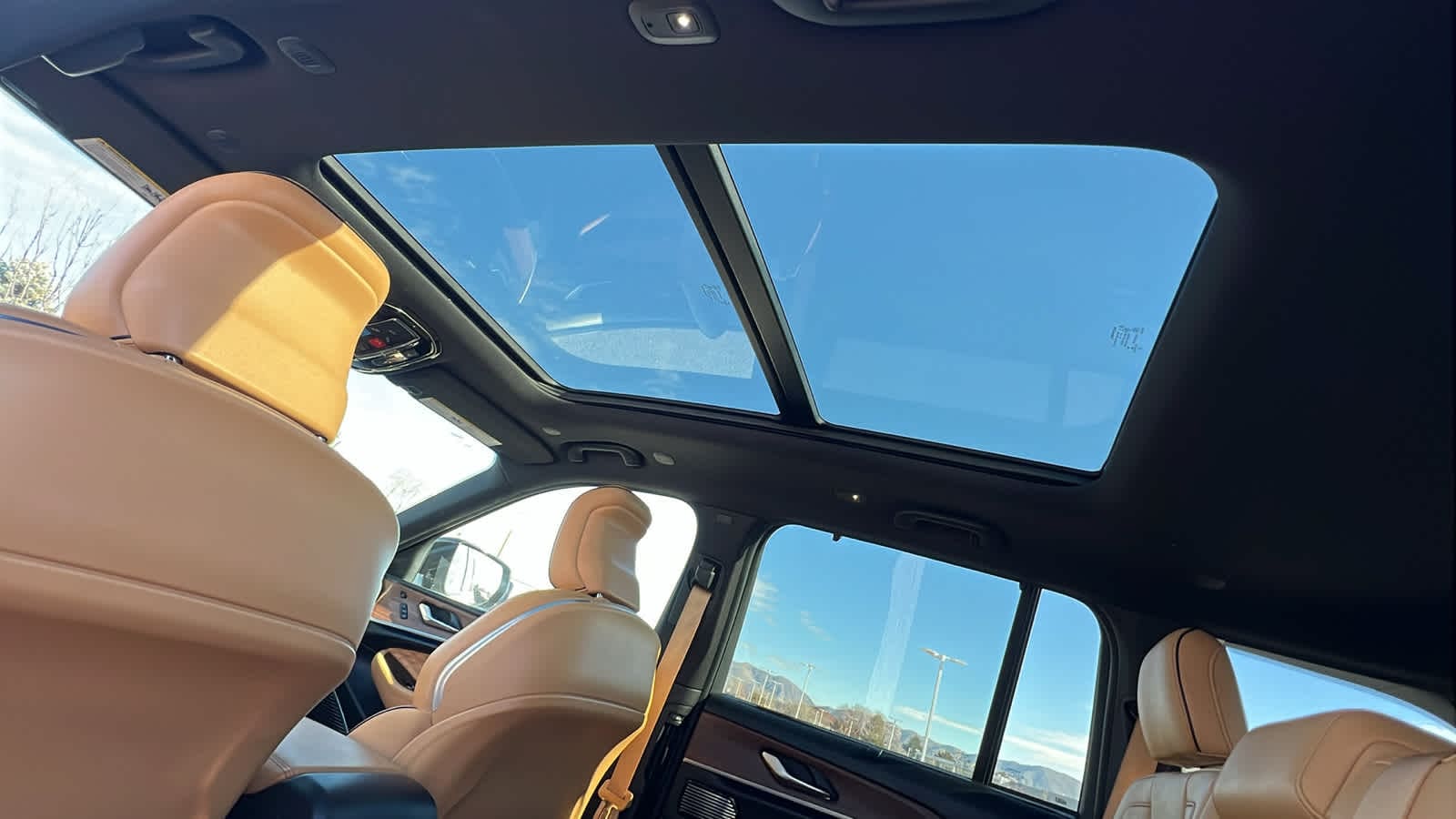 Thumbnail: 2022 Jeep Grand Cherokee - 31