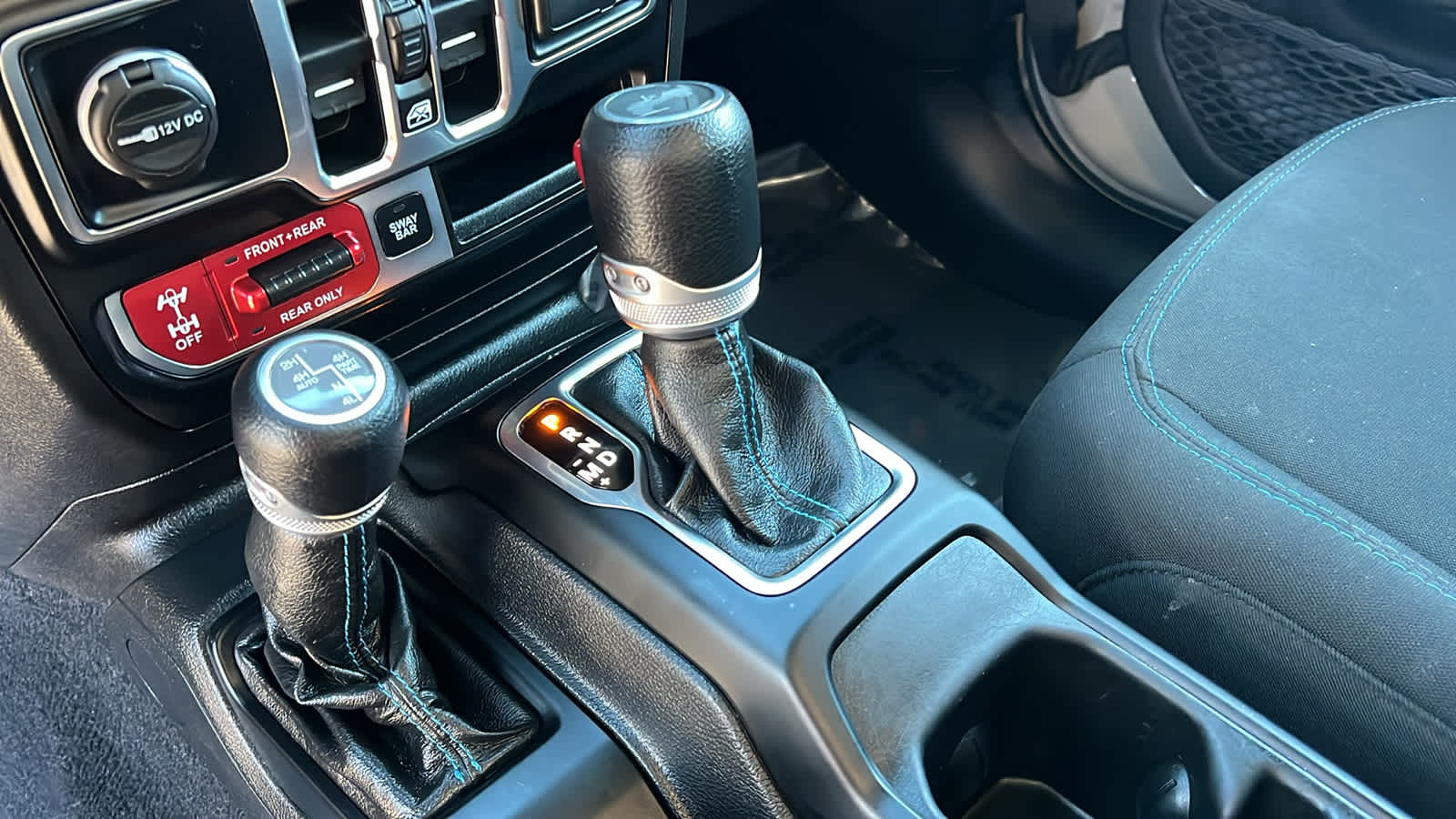 Thumbnail: 2022 Jeep Wrangler - 13