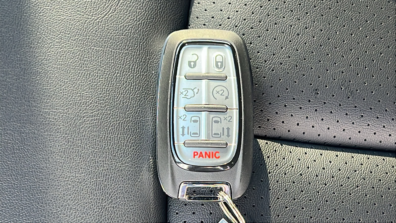 Thumbnail: 2026 Chrysler Pacifica - 29