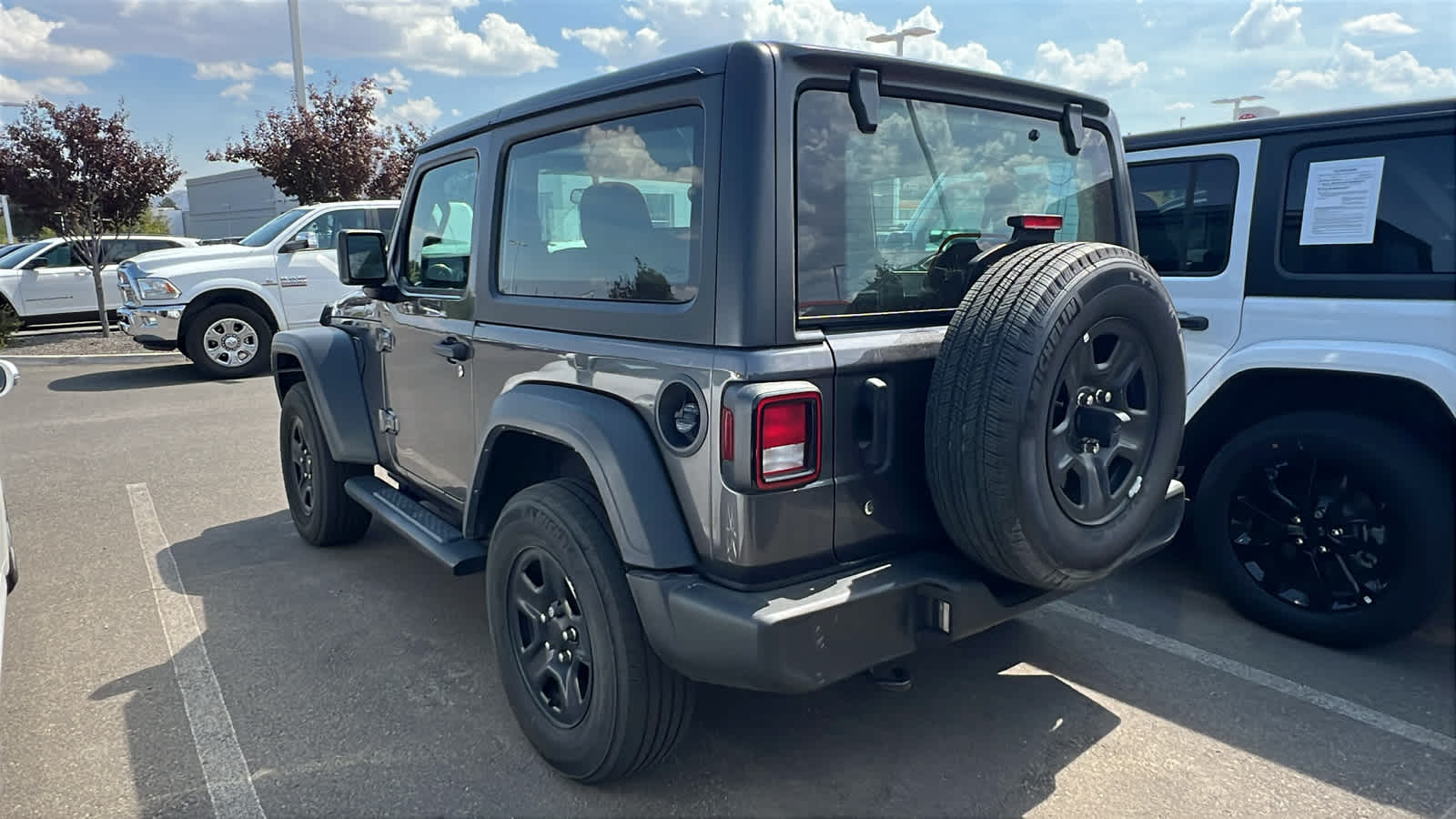 Thumbnail: 2021 Jeep Wrangler - 6
