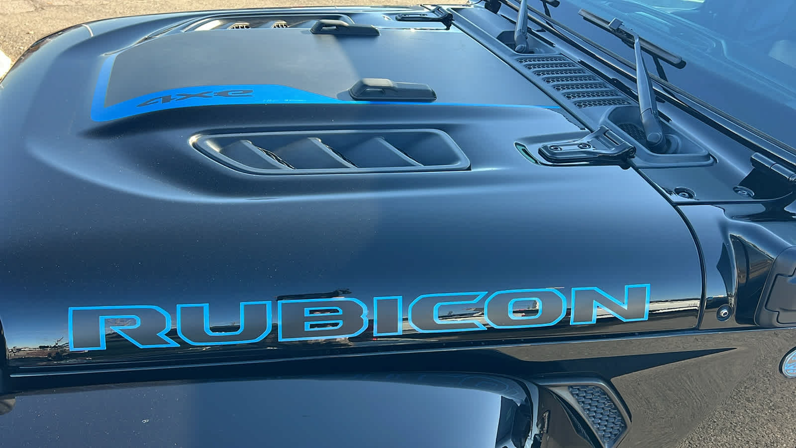 Thumbnail: 2021 Jeep Wrangler - 32