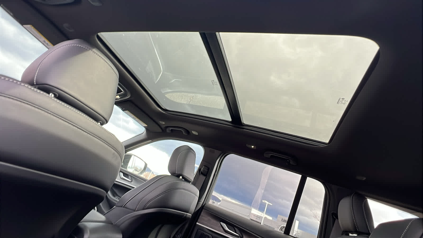 Thumbnail: 2026 Jeep Grand Cherokee - 31