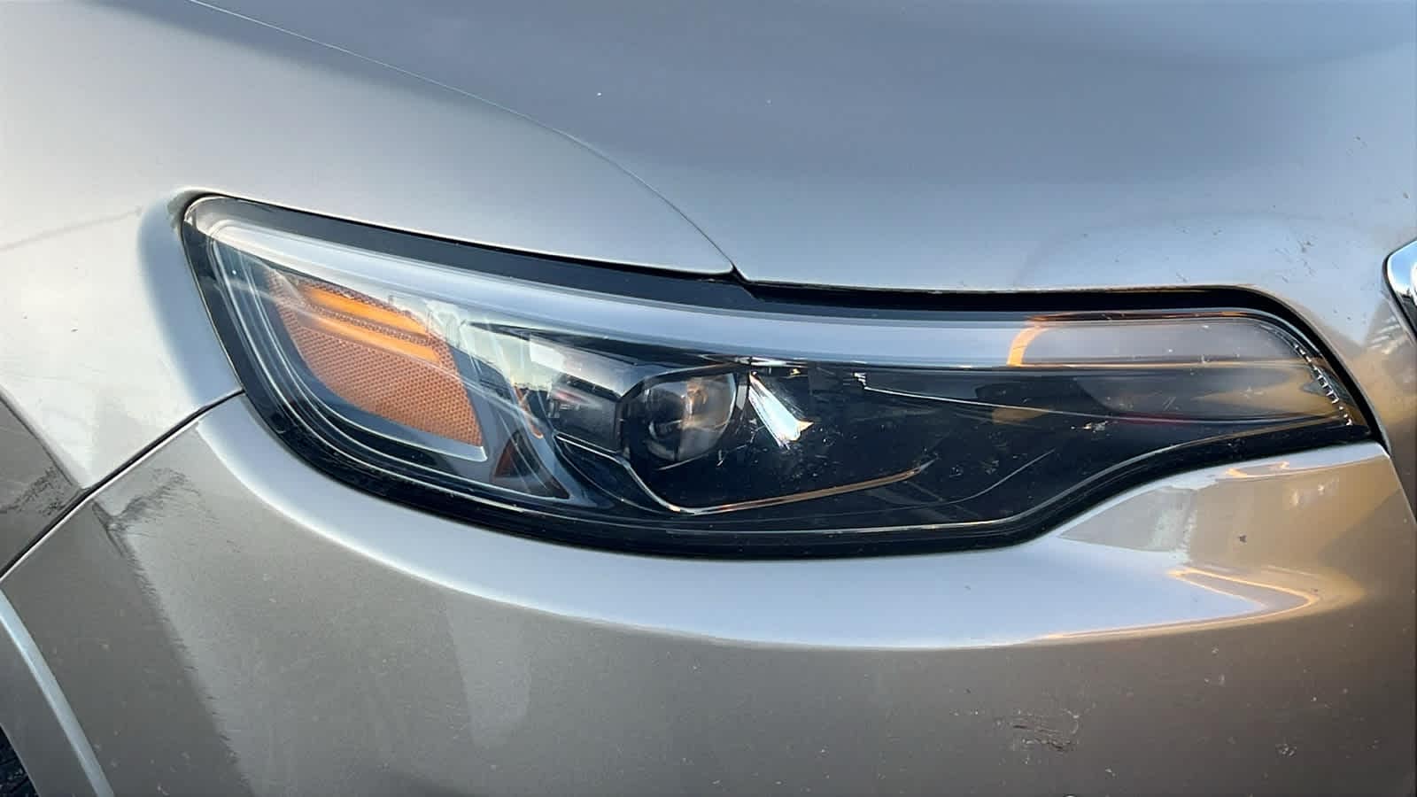 Thumbnail: 2019 Jeep Cherokee - 3