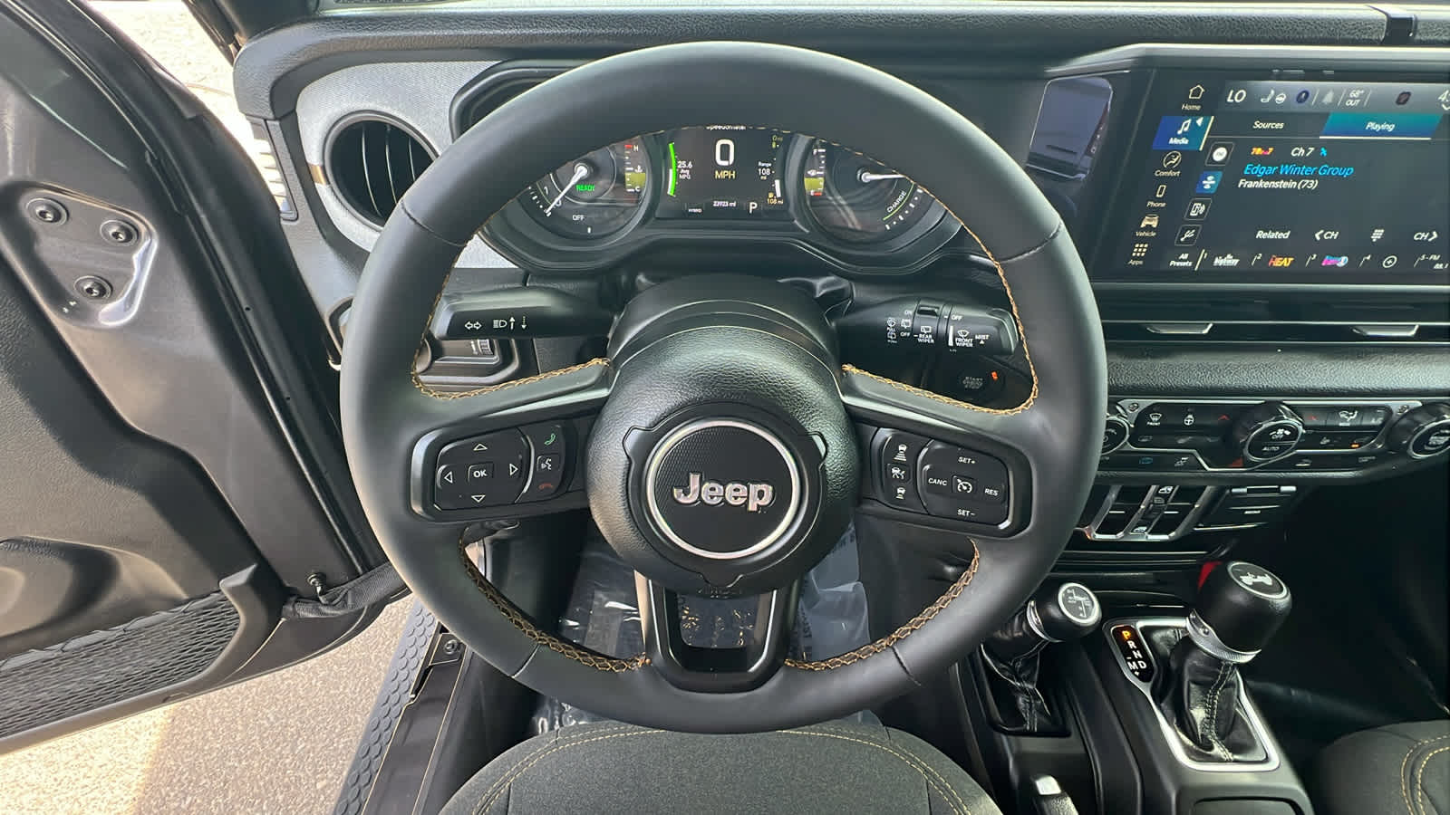 Thumbnail: 2024 Jeep Wrangler - 18