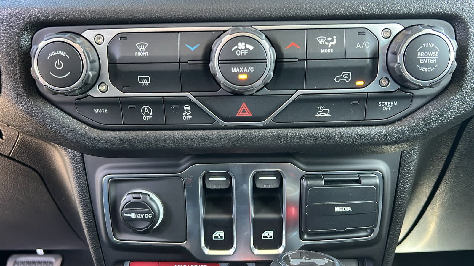 Thumbnail: 2026 Jeep Wrangler - 14