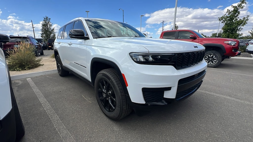 Used 2024 Jeep Grand Cherokee L Altitude SUV