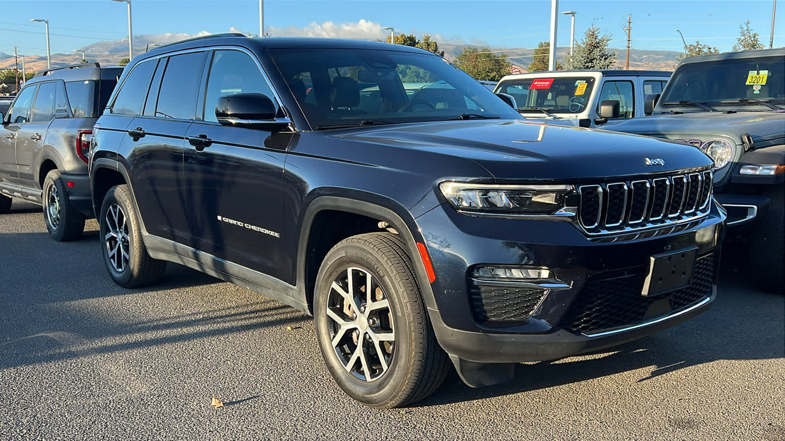 Used 2024 Jeep Grand Cherokee Limited SUV