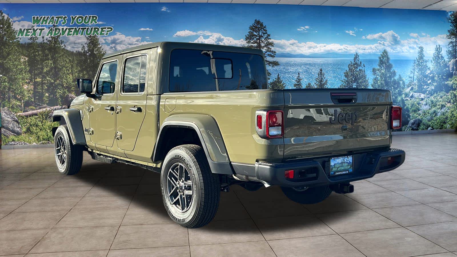 Thumbnail: 2026 Jeep Gladiator - 7
