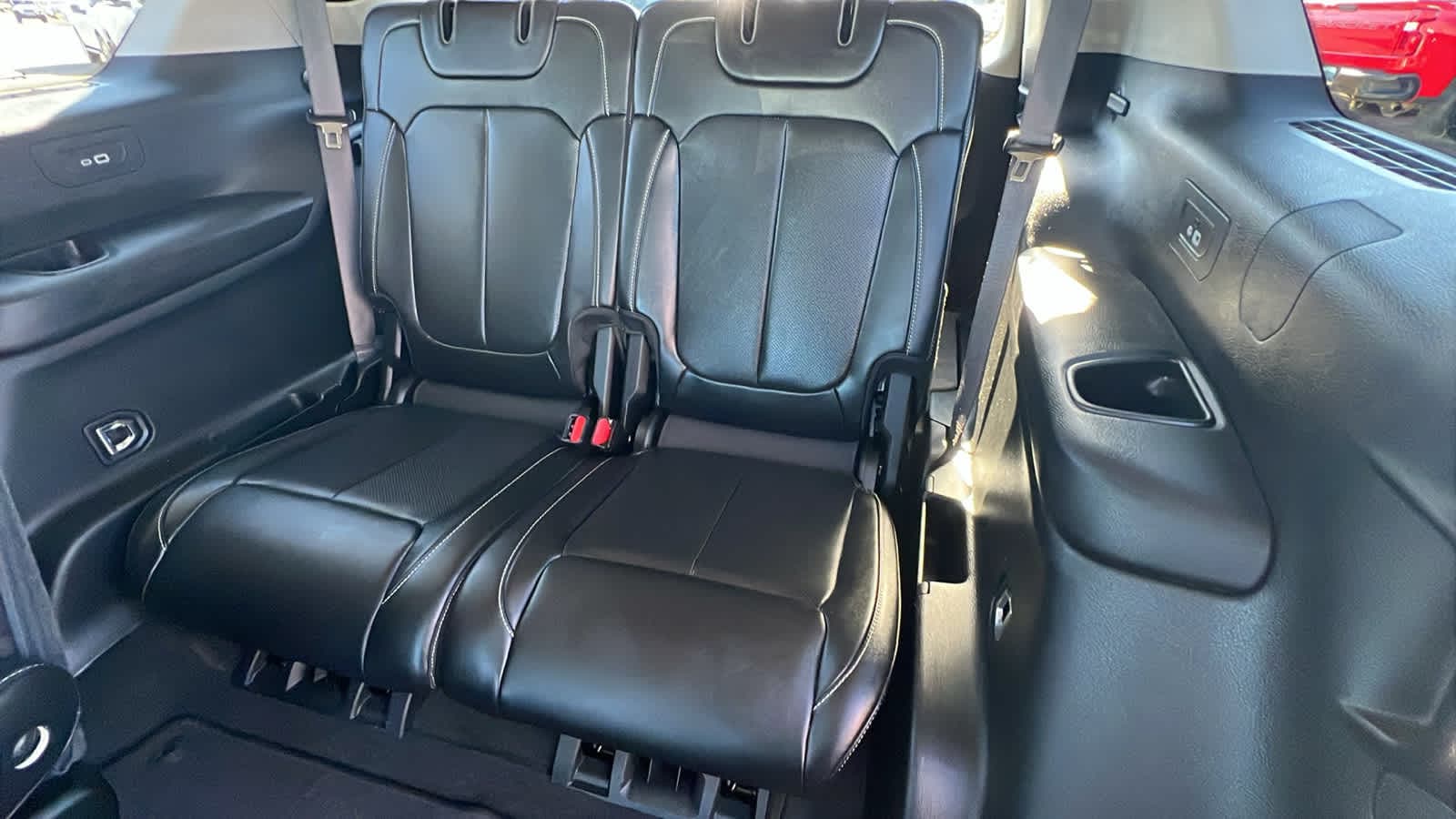 Thumbnail: 2022 Jeep Grand Cherokee - 31