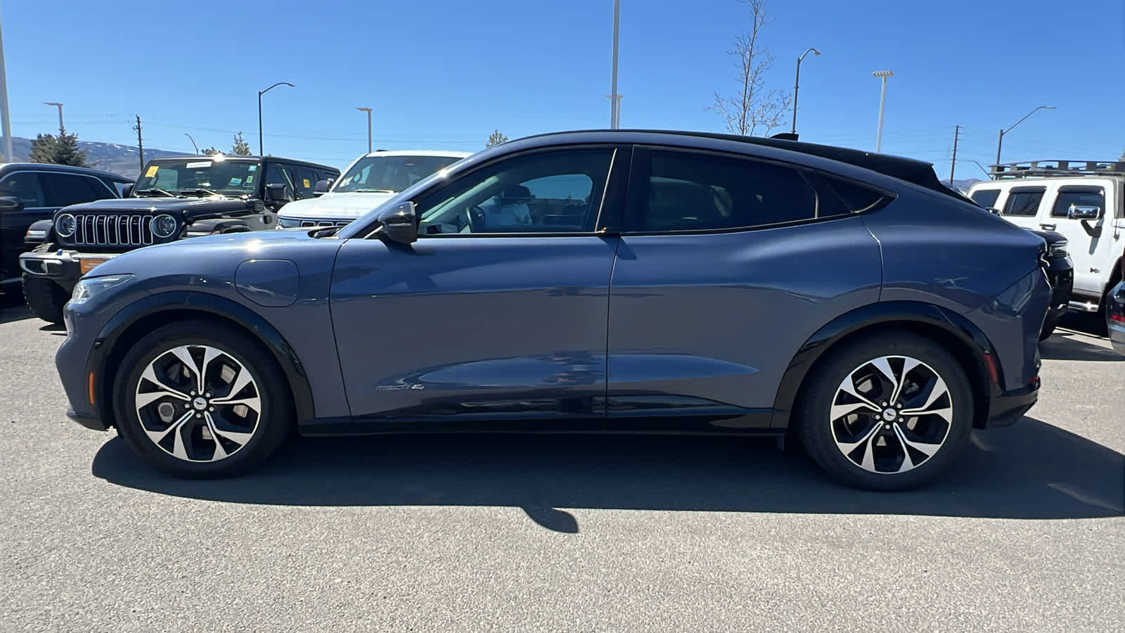 Thumbnail: 2021 Ford Mustang Mach-E - 8