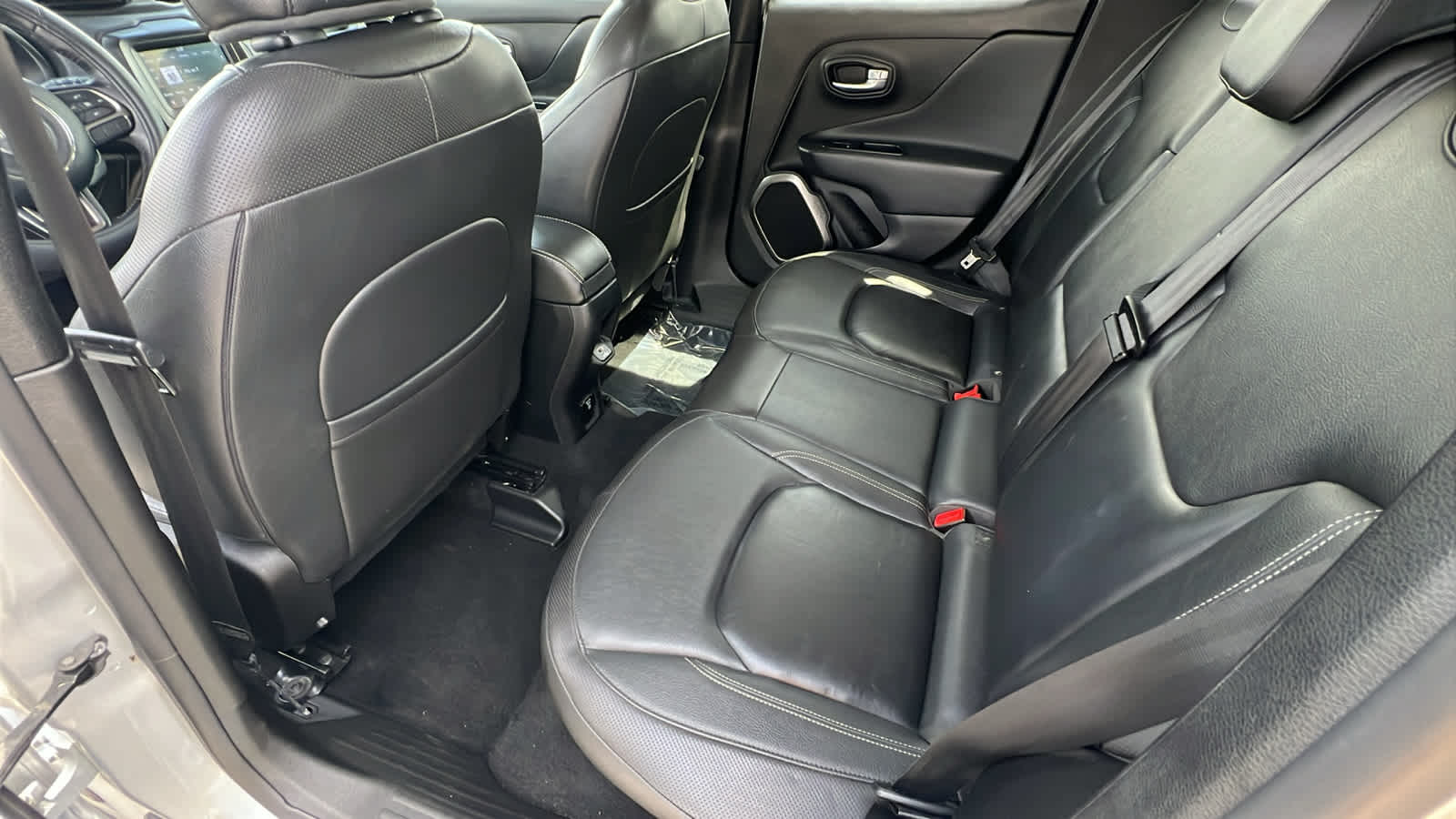 Thumbnail: 2019 Jeep Renegade - 24