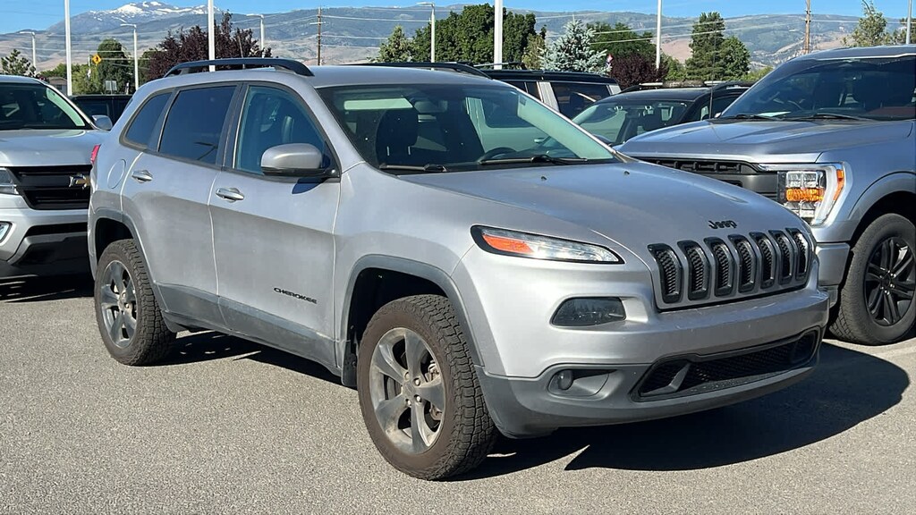 Used 2018 Jeep Cherokee Limited SUV