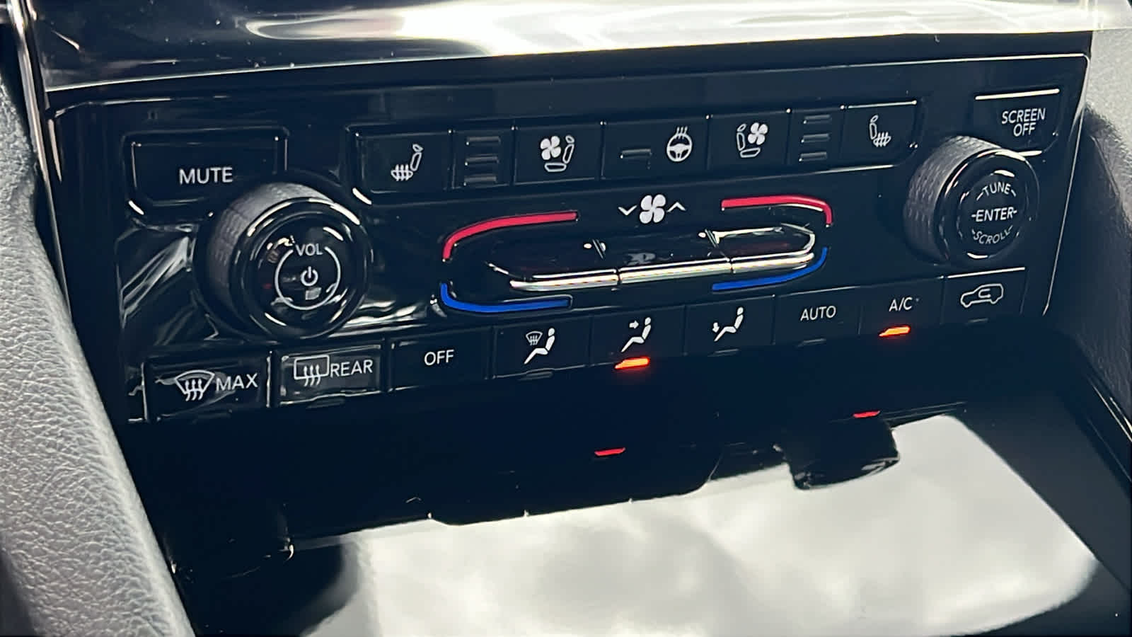 Thumbnail: 2025 Jeep Grand Cherokee L - 14