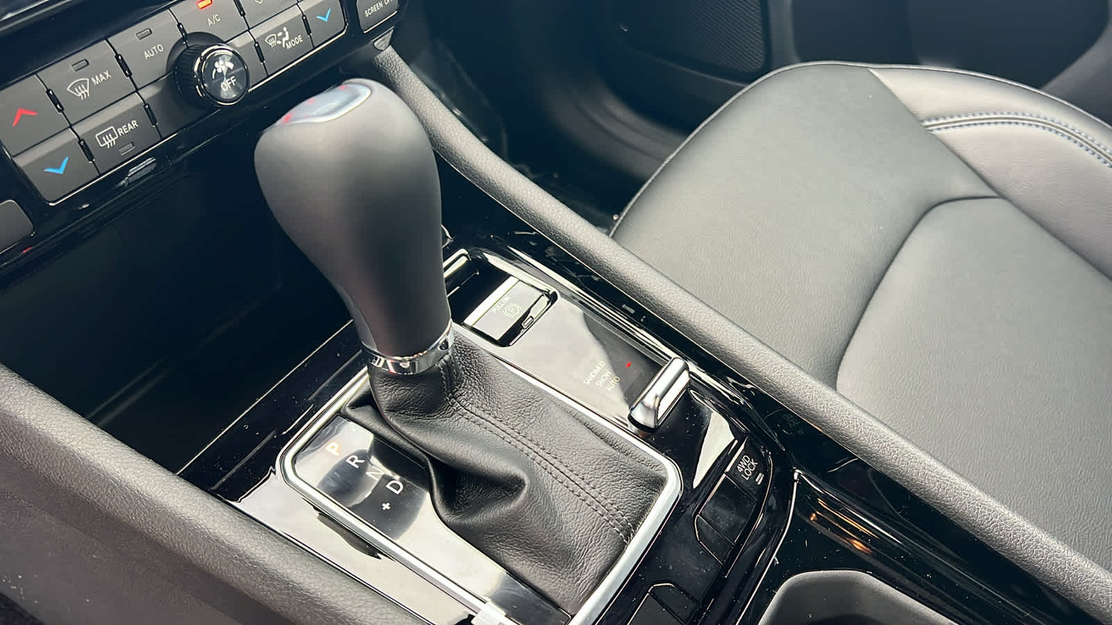 Thumbnail: 2026 Jeep Compass - 13