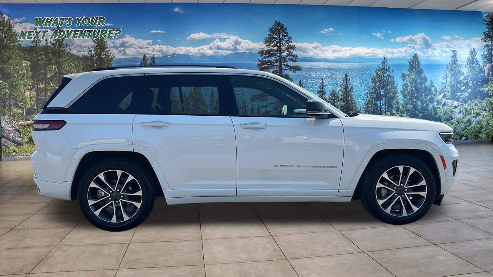 2024 Jeep Grand Cherokee Overland photo 4