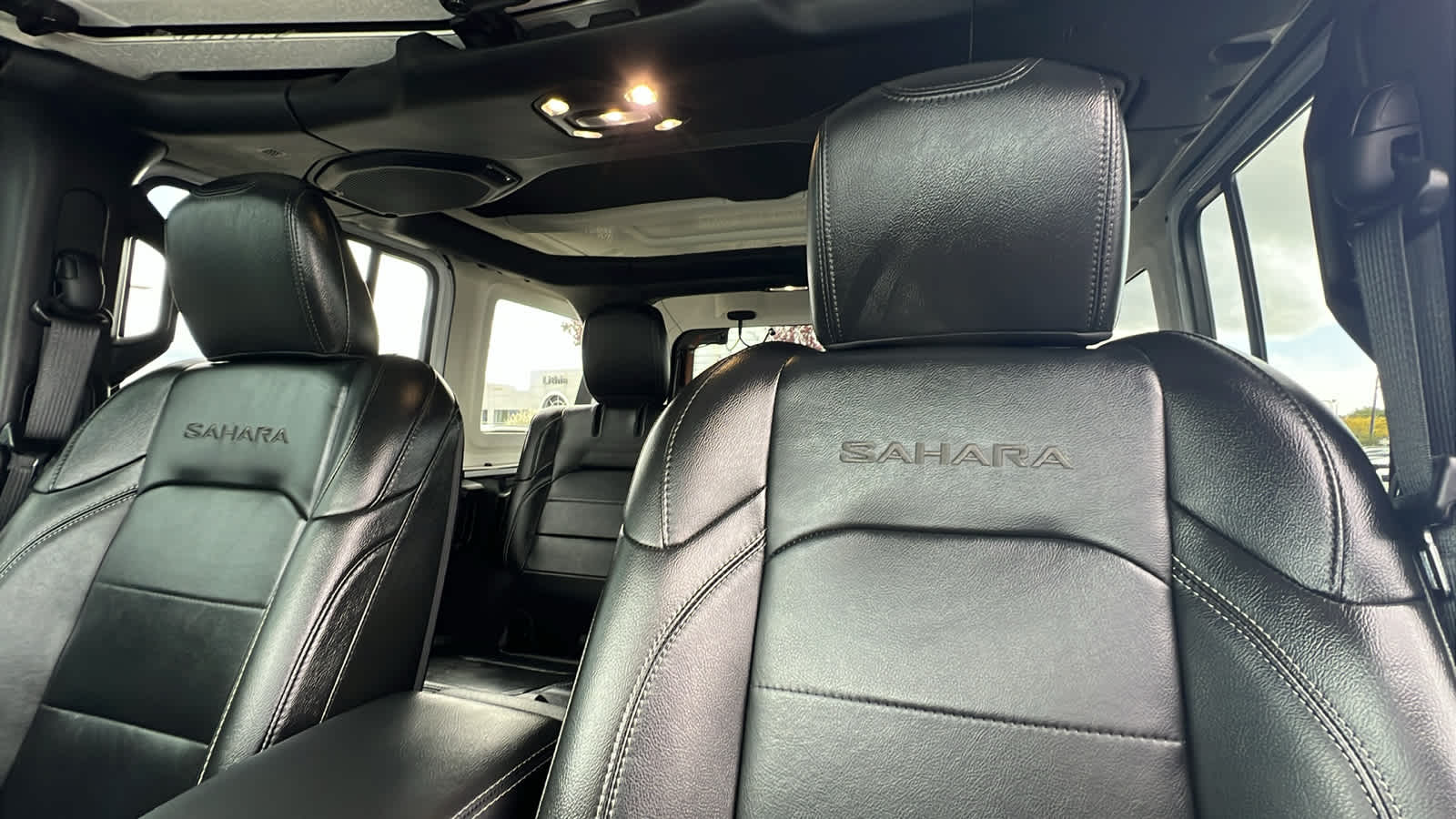 Thumbnail: 2022 Jeep Wrangler - 11