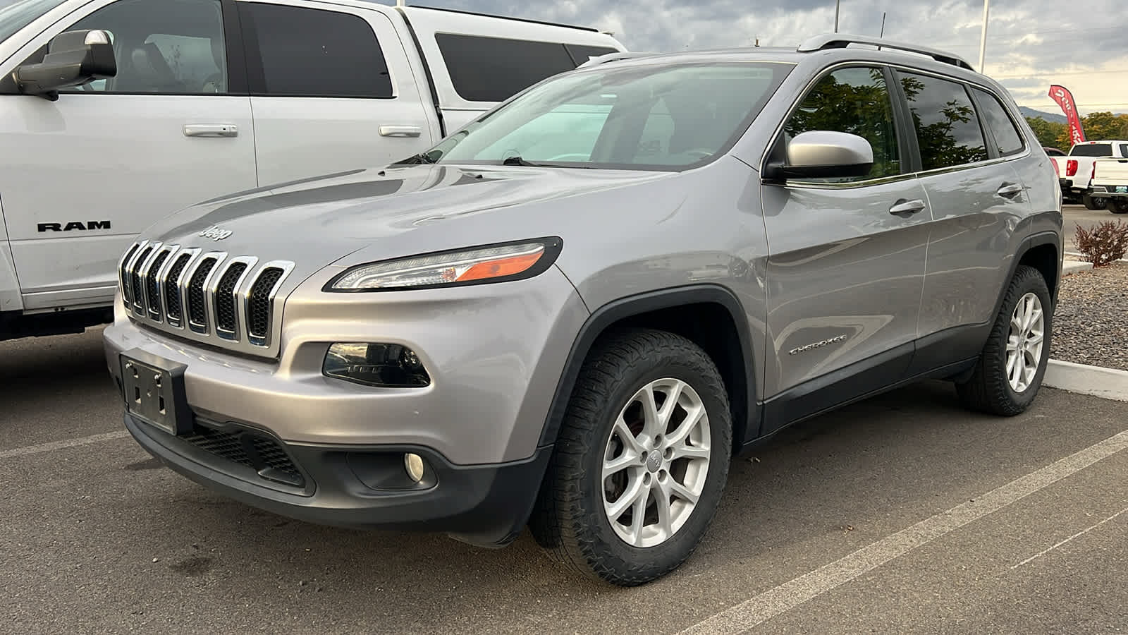 Thumbnail: 2017 Jeep Cherokee - 1