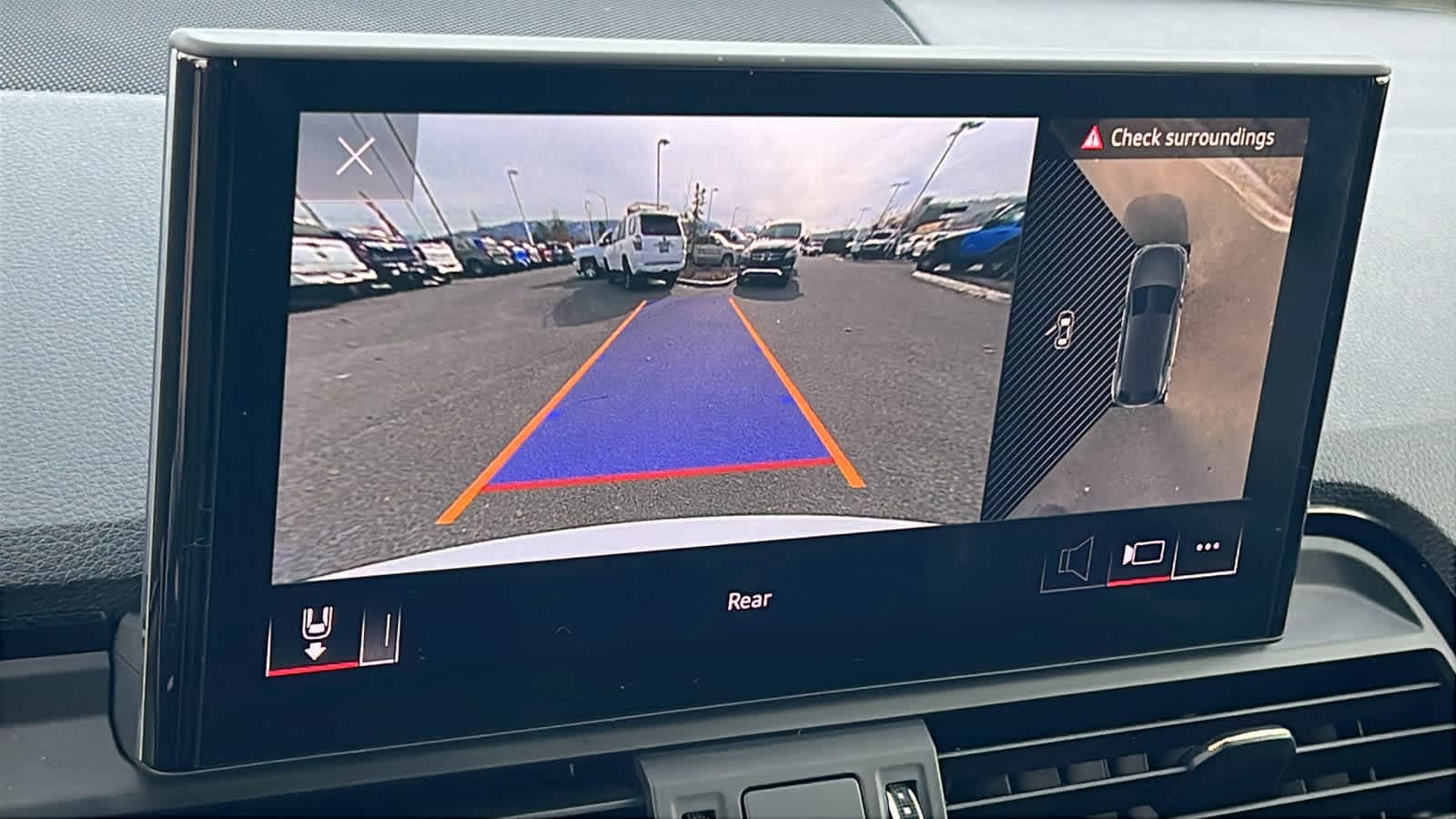 Thumbnail: 2021 Audi Q5 - 16