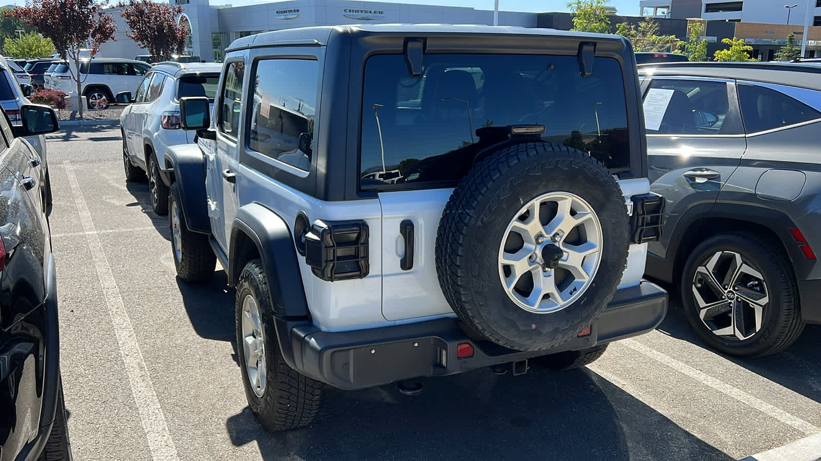 Thumbnail: 2021 Jeep Wrangler - 6