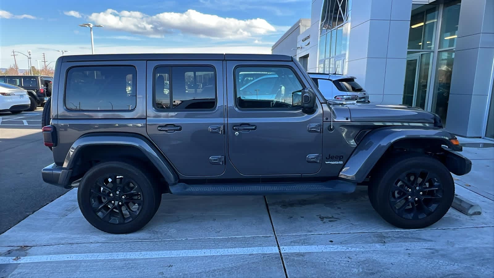 Thumbnail: 2021 Jeep Wrangler - 6
