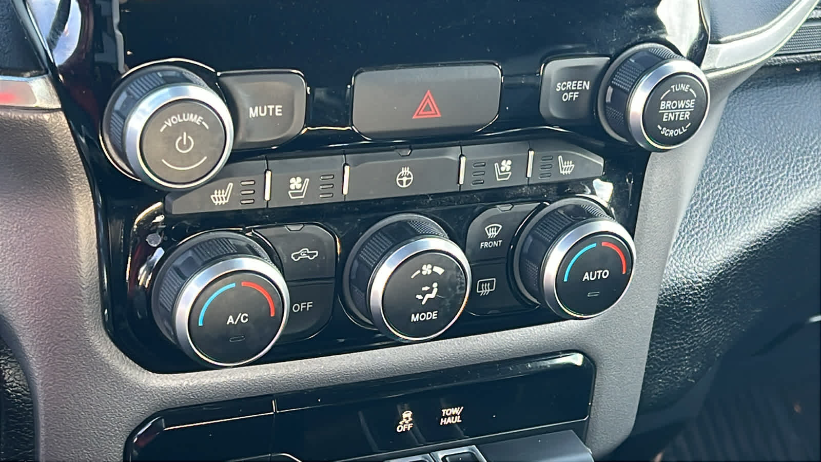 Thumbnail: 2023 RAM 1500 - 14